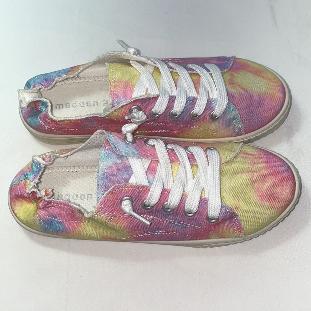 New Women’s Madden Girl Tie Dye Lace Up Slip On Sneakers - Picture 5 of 13